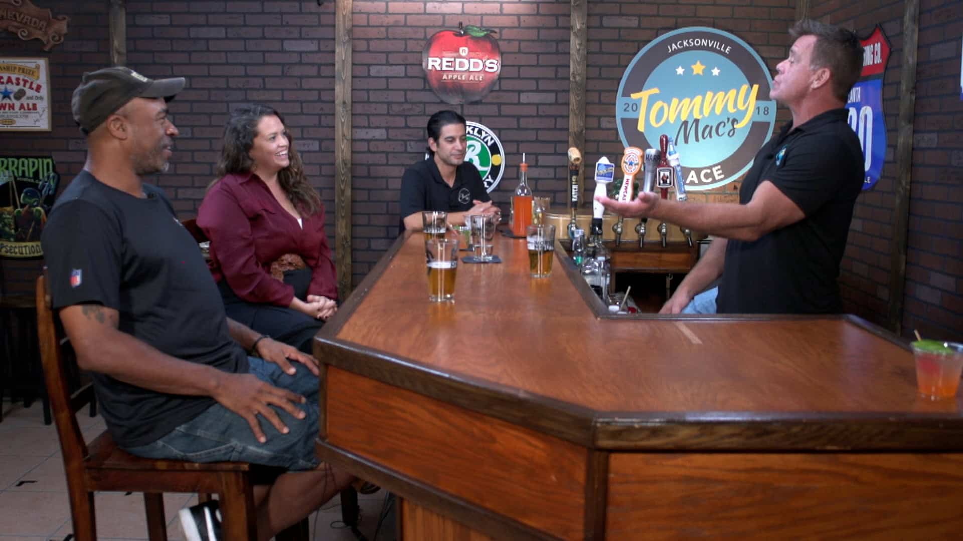 “The Horse’s Mouth” with Aaron Beasley, Rachael Perry, & Alessandro Apolito
